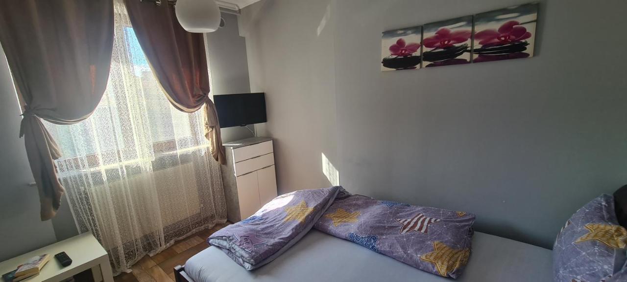 Comfort Home Apartment 1 Petrosani Exterior photo